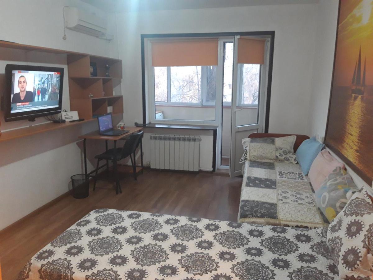 2 Rooms Apartment Near Kaznu, Botanical Garden,Un, Atakent, Forum Almaty Bagian luar foto