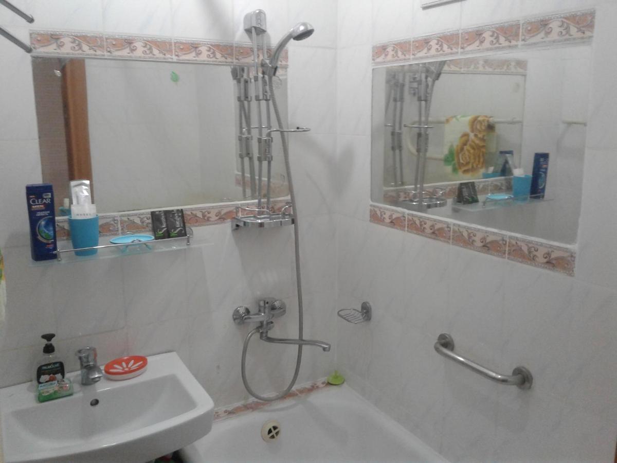 2 Rooms Apartment Near Kaznu, Botanical Garden,Un, Atakent, Forum Almaty Bagian luar foto